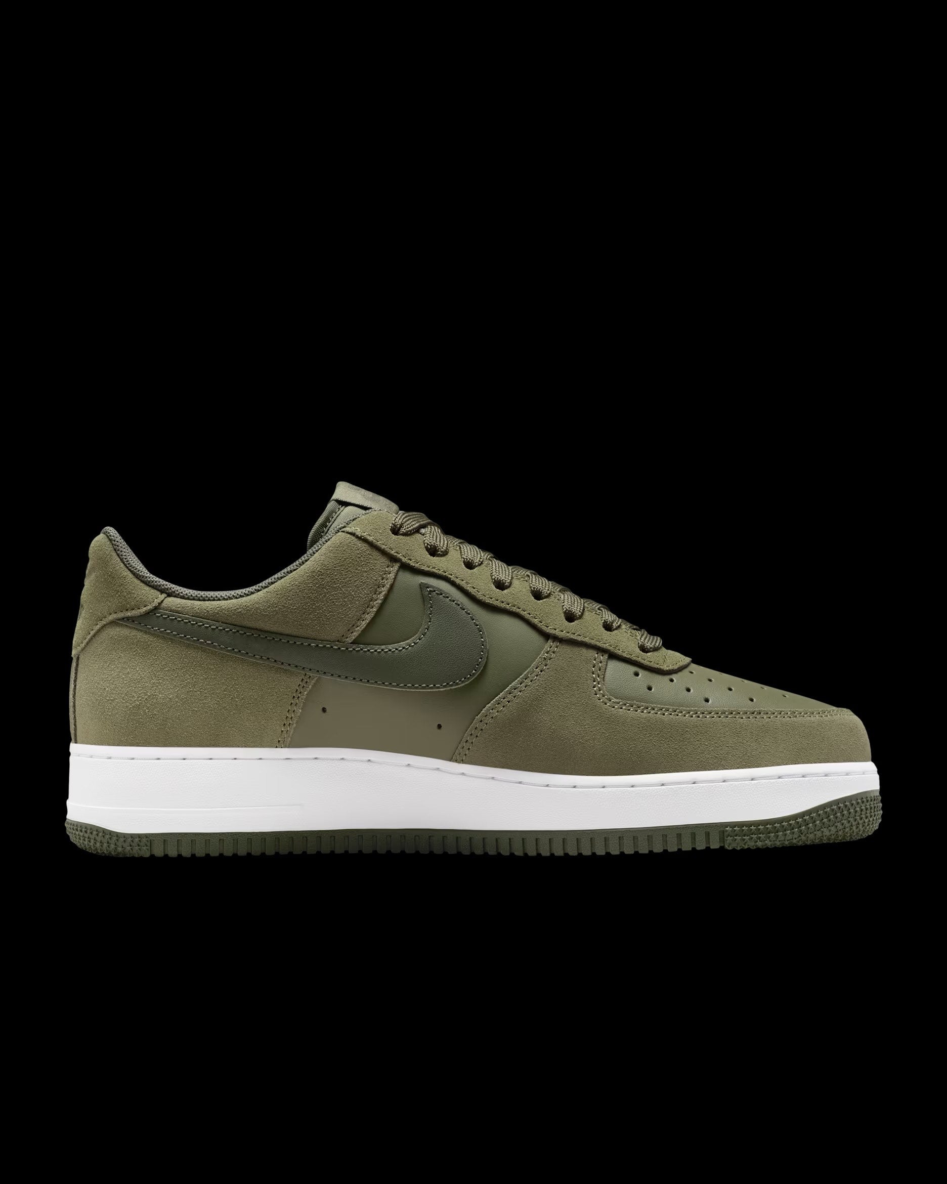 Nike Air Force 1 '07 LV8